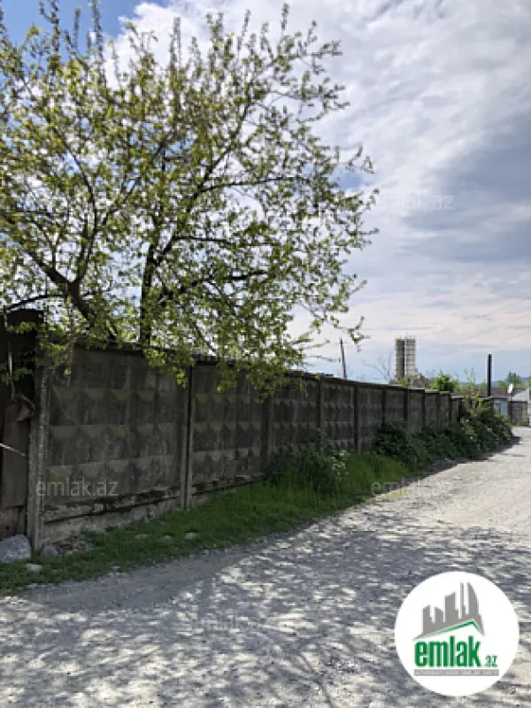 Satılır 1 otaqlı obyekt 42000 m²