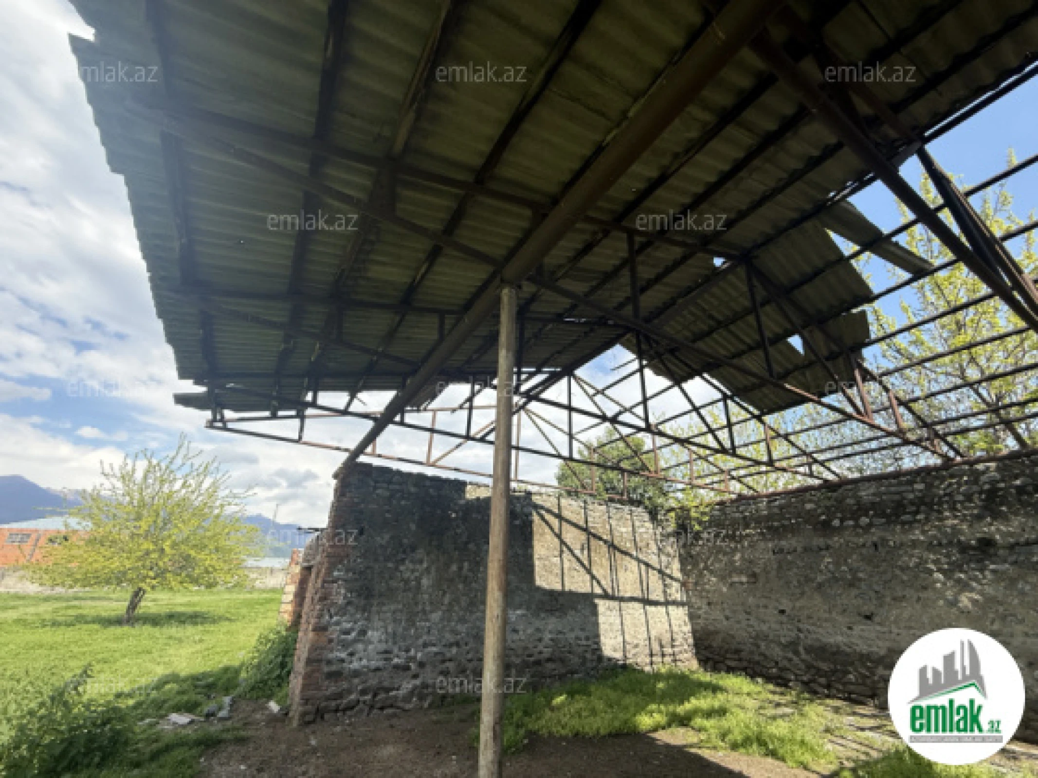 Satılır 1 otaqlı obyekt 42000 m²