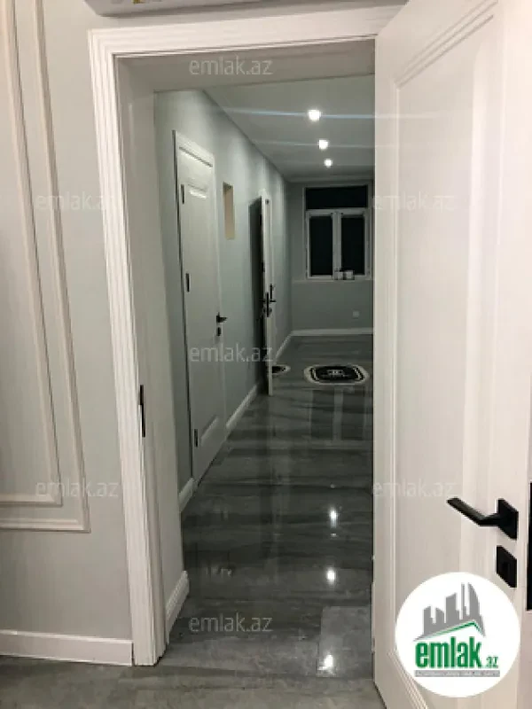 Satılır 6 otaqlı həyət evi 250 m²