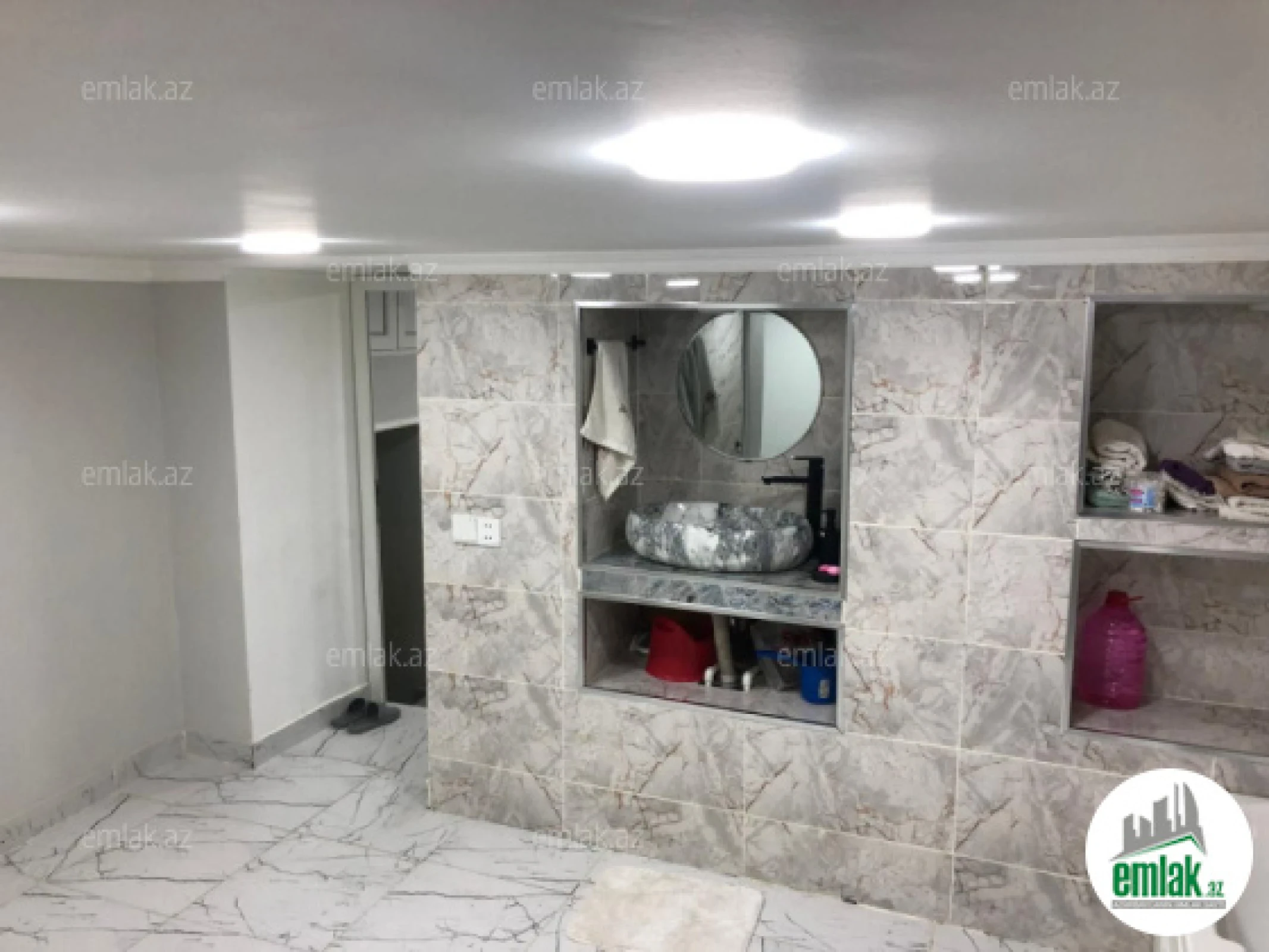 Satılır 6 otaqlı həyət evi 250 m²