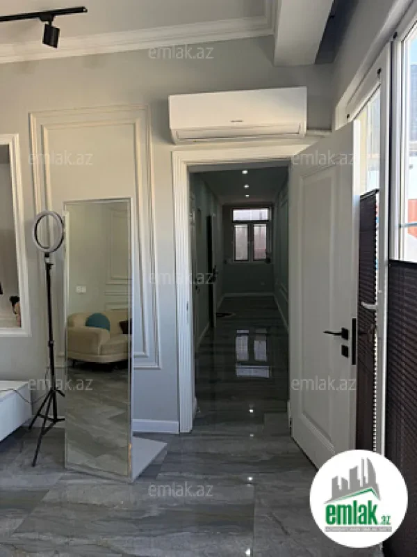 Satılır 6 otaqlı həyət evi 250 m²