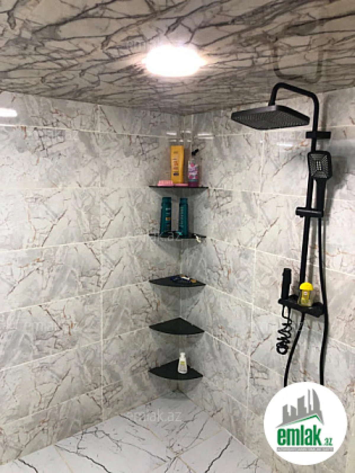 Satılır 6 otaqlı həyət evi 250 m²