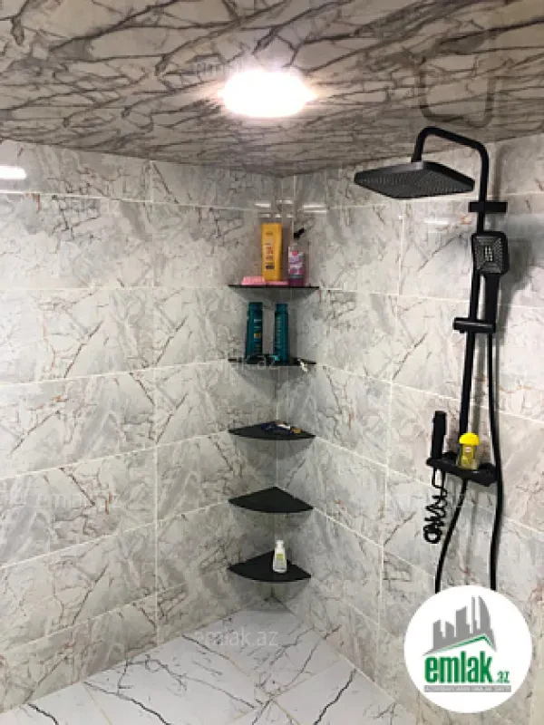 Satılır 6 otaqlı həyət evi 250 m²