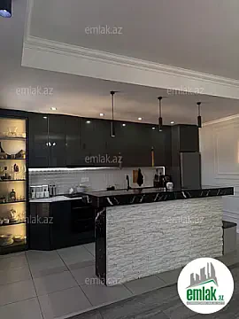 Satılır 6 otaqlı həyət evi 250 m²
