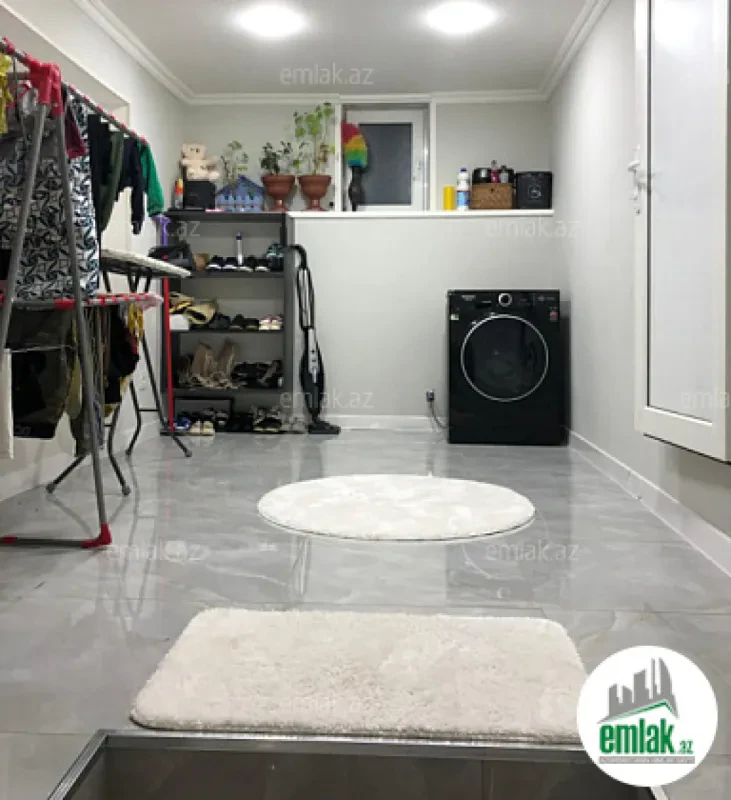 Satılır 6 otaqlı həyət evi 250 m²