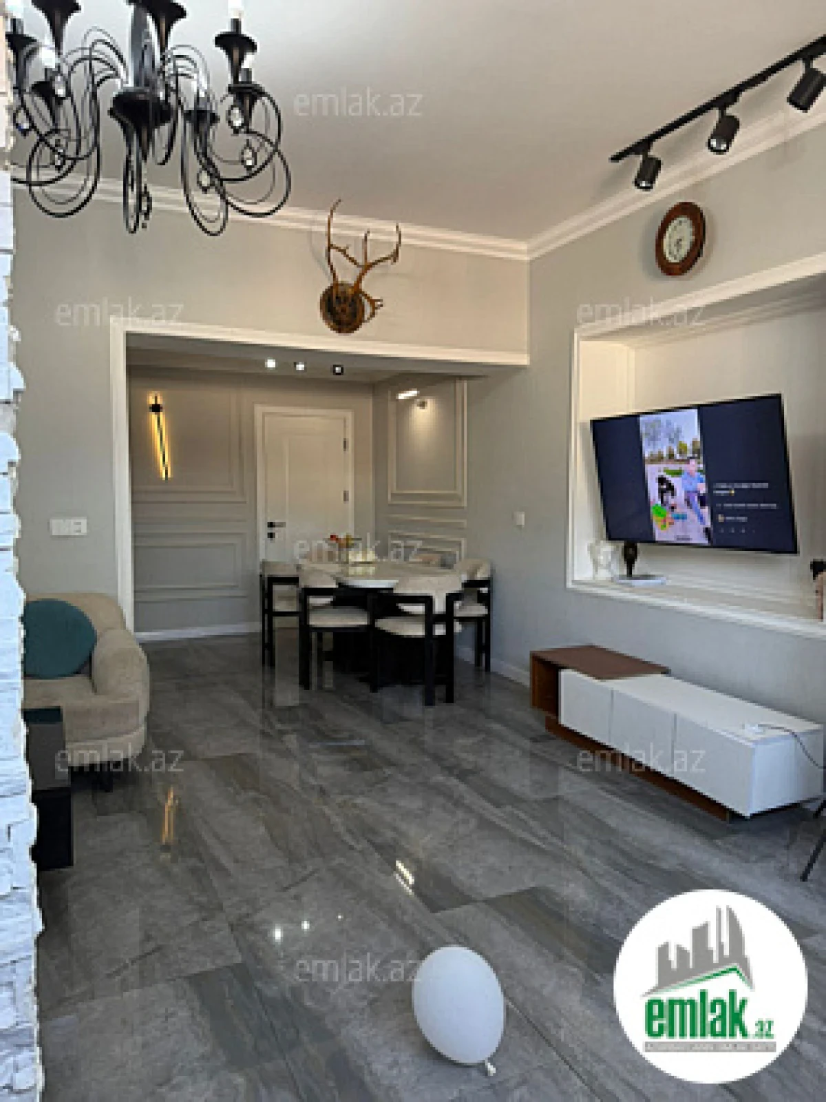 Satılır 6 otaqlı həyət evi 250 m²
