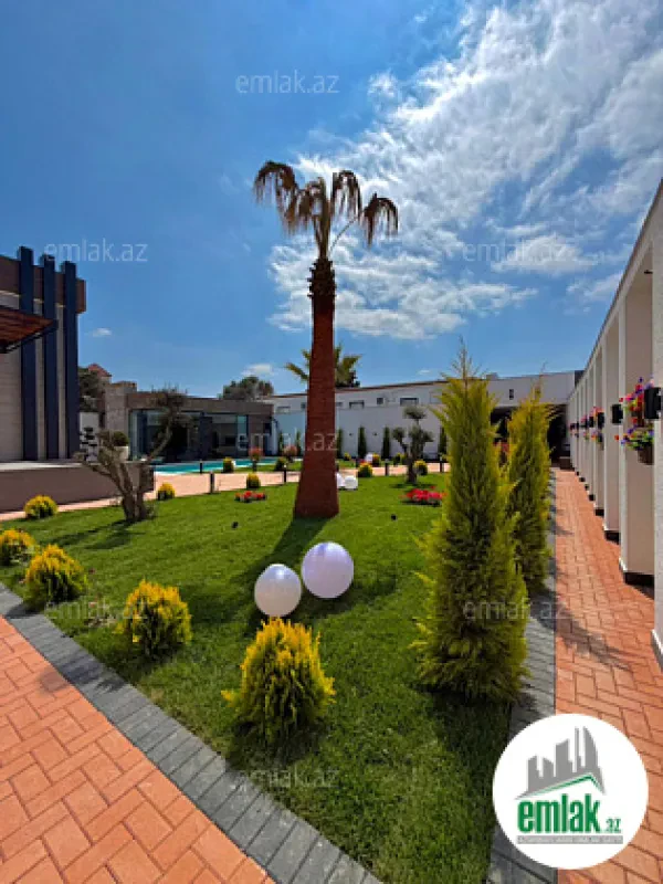 Satılır 5 otaqlı mənzil 270 m²