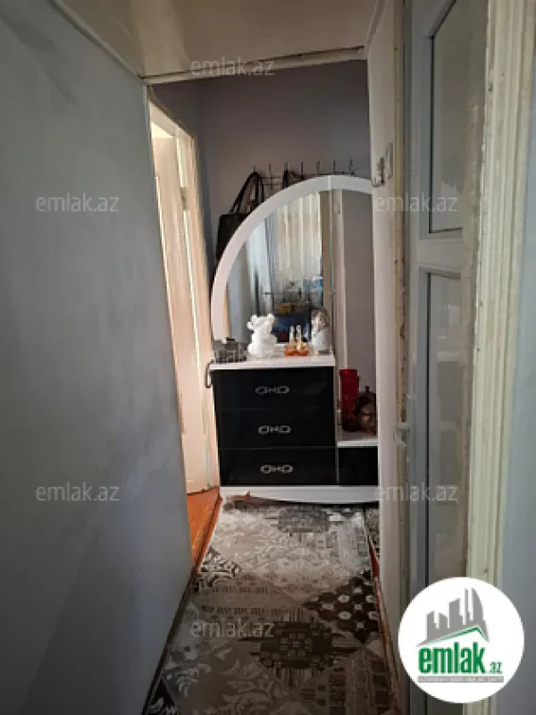 Satılır 1 otaqlı köhnə tikili 24 m²