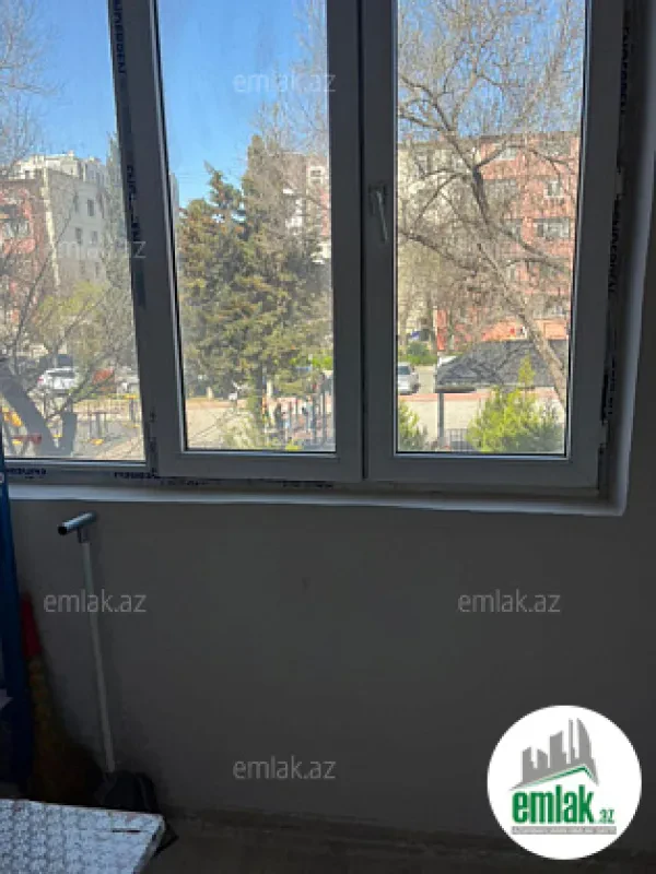 Satılır 1 otaqlı köhnə tikili 35 m²