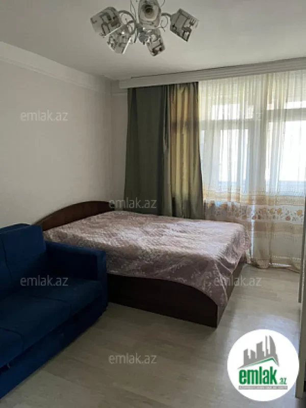 Satılır 1 otaqlı köhnə tikili 35 m²