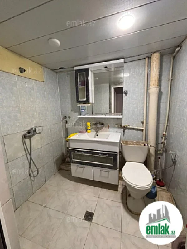 Satılır 1 otaqlı köhnə tikili 35 m²