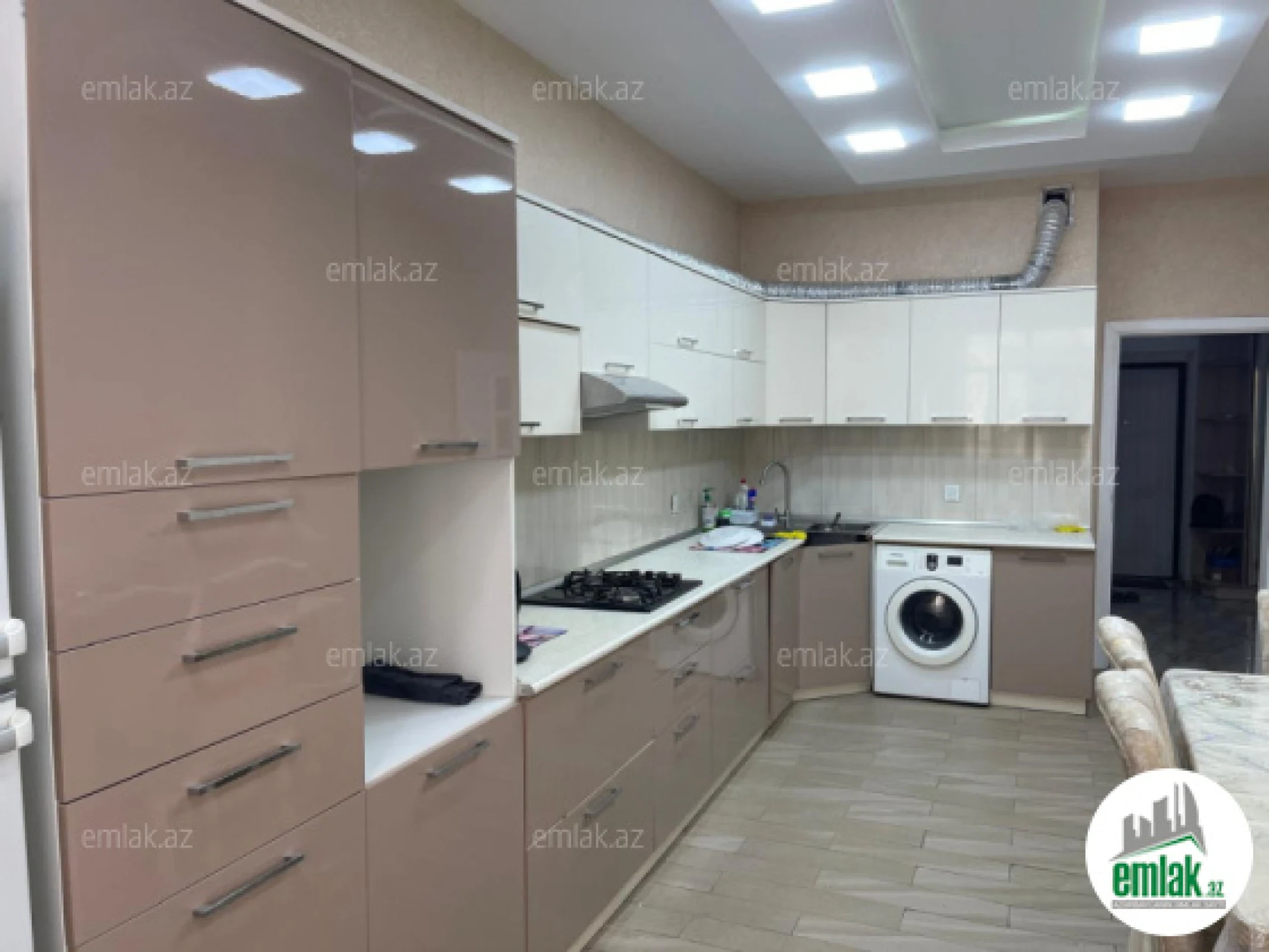 Satılır 2 otaqlı yeni tikili 100 m²