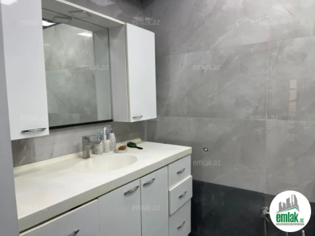 Satılır 2 otaqlı yeni tikili 100 m²
