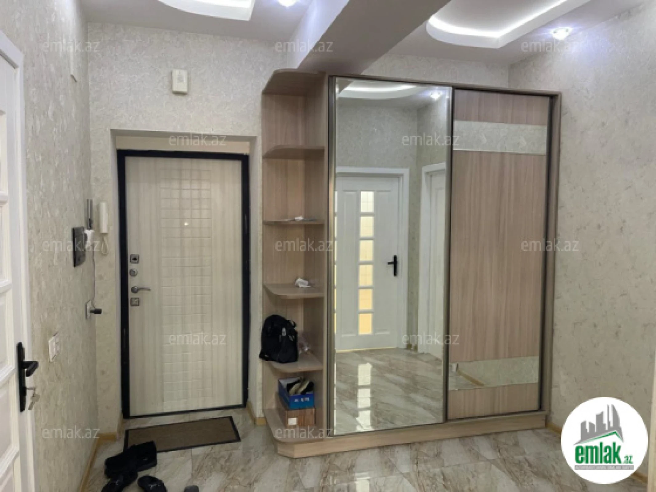 Satılır 2 otaqlı yeni tikili 100 m²
