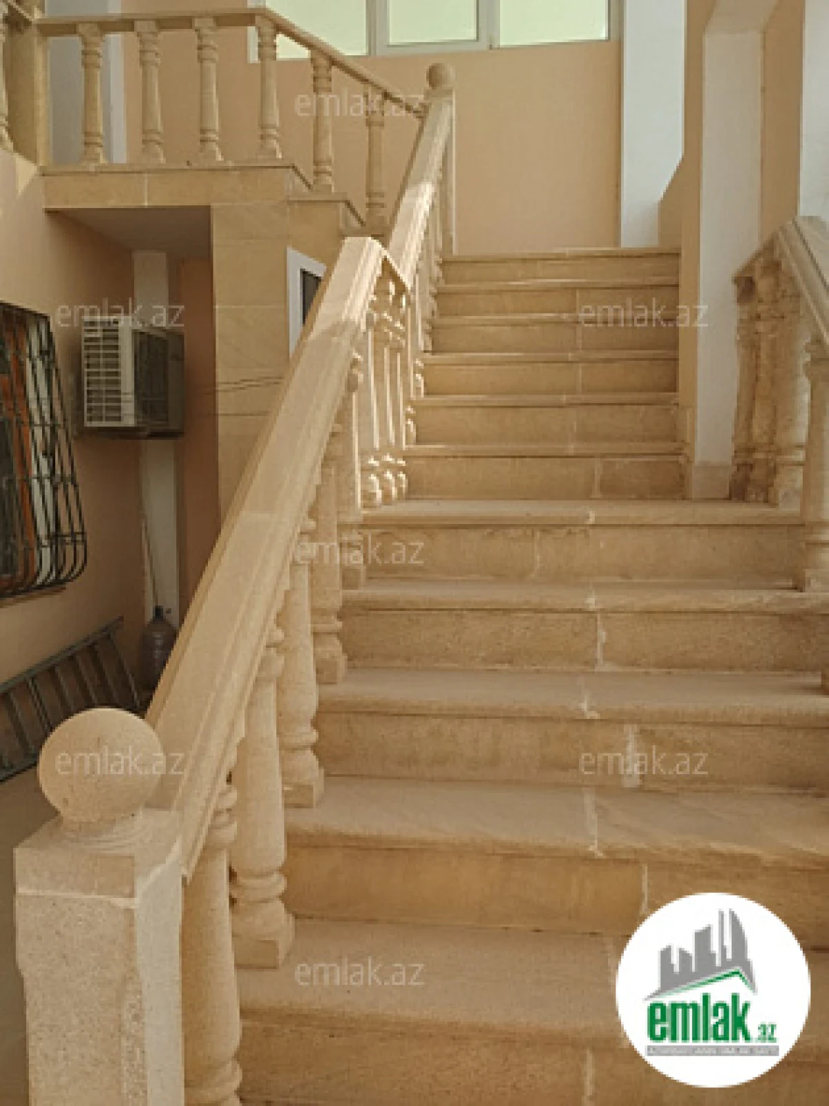 Satılır 6 otaqlı mənzil 115 m²