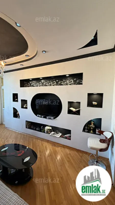 Satılır 3 otaqlı yeni tikili 74 m²