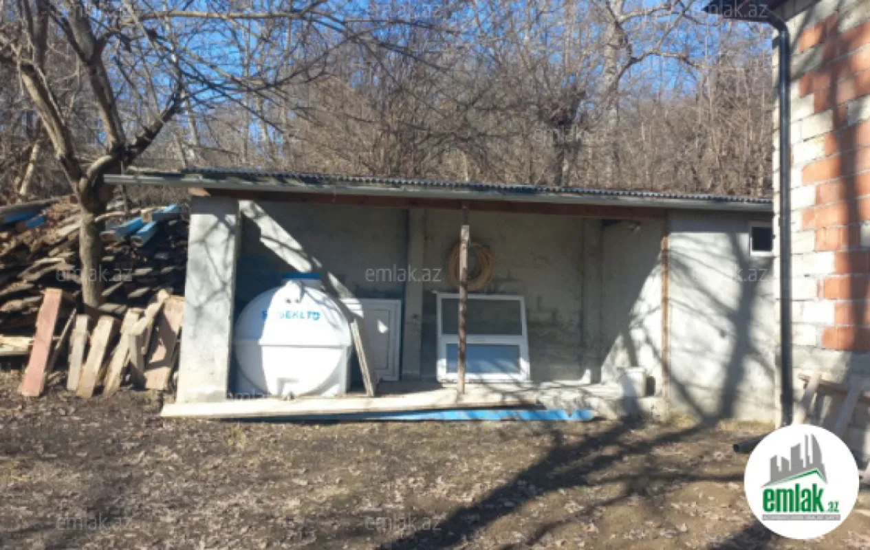 Satılır 5 otaqlı həyət evi 135 m²