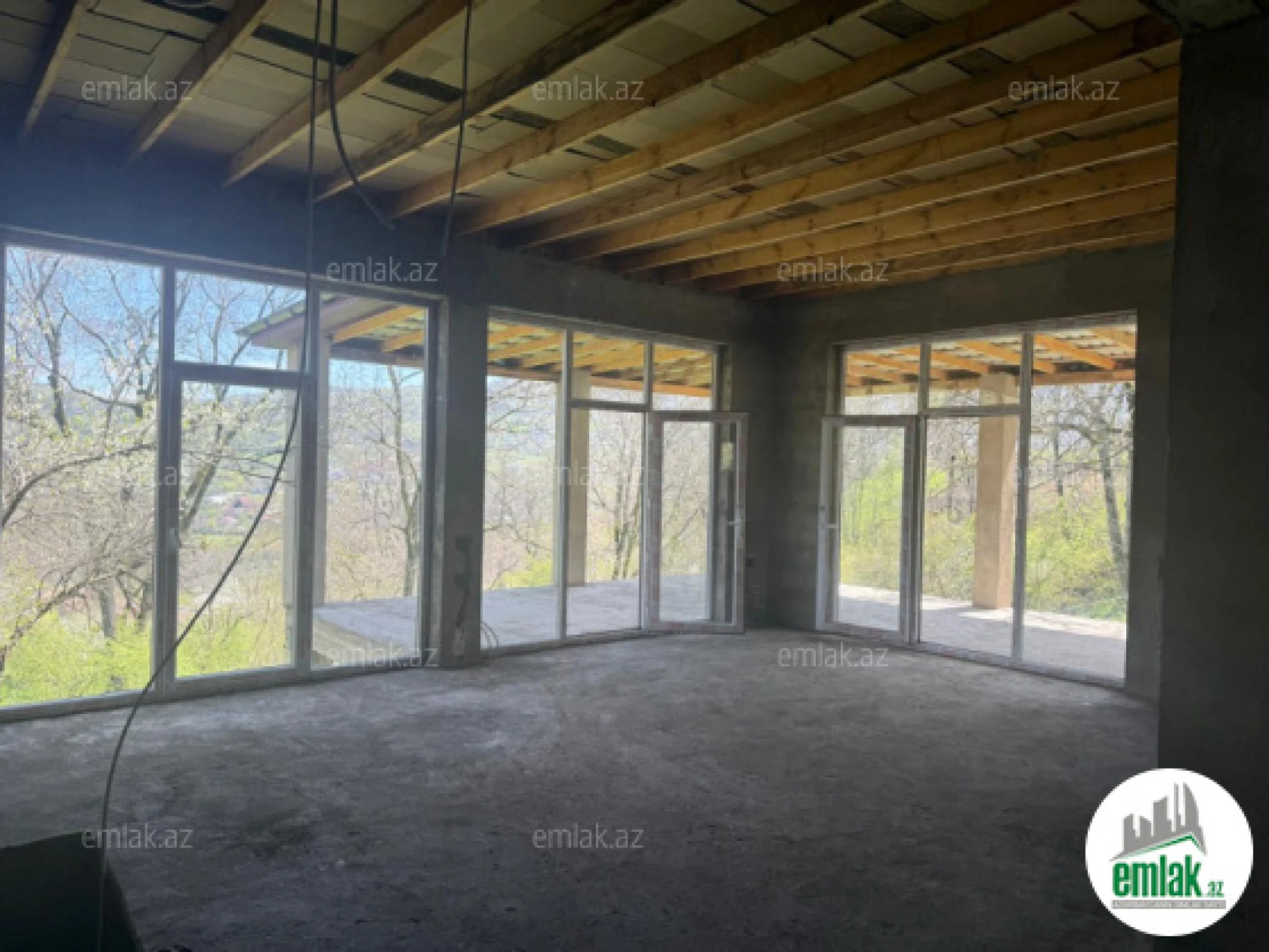 Satılır 5 otaqlı həyət evi 135 m²