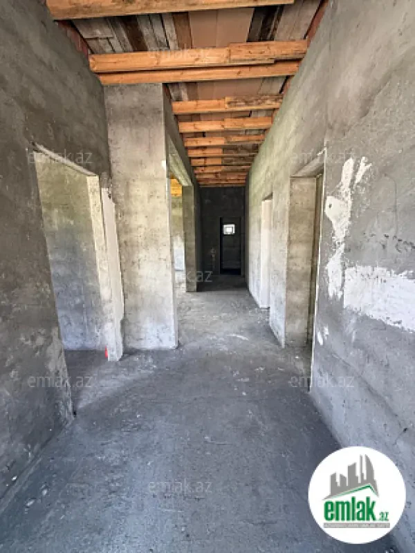 Satılır 5 otaqlı həyət evi 135 m²