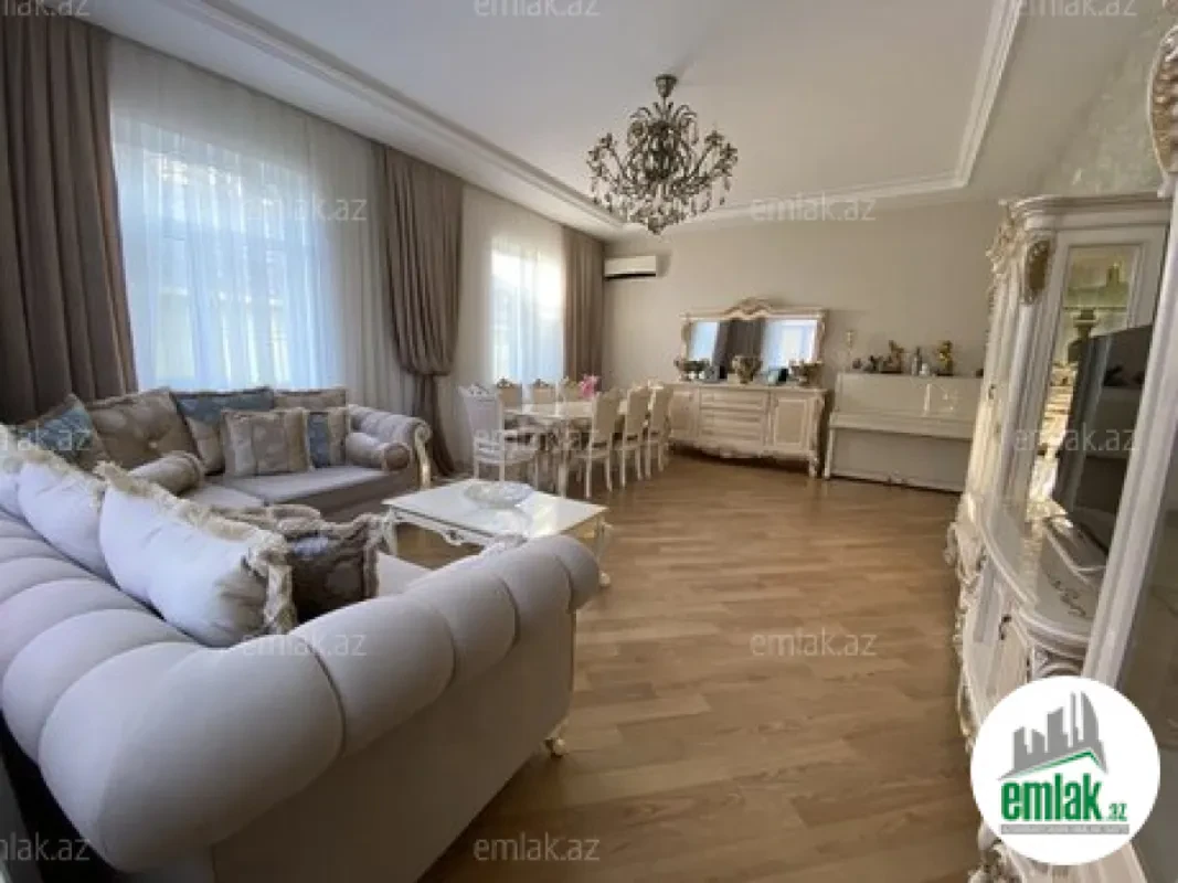 Satılır 7 otaqlı həyət evi 410 m²