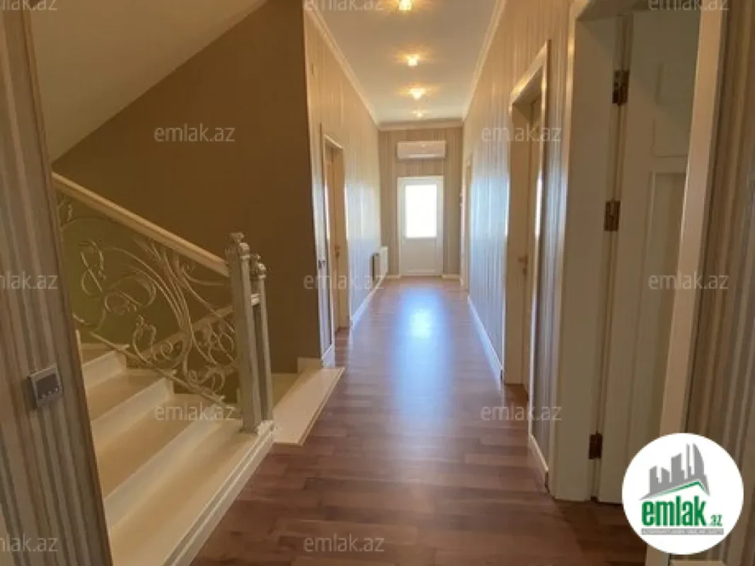 Satılır 7 otaqlı həyət evi 410 m²