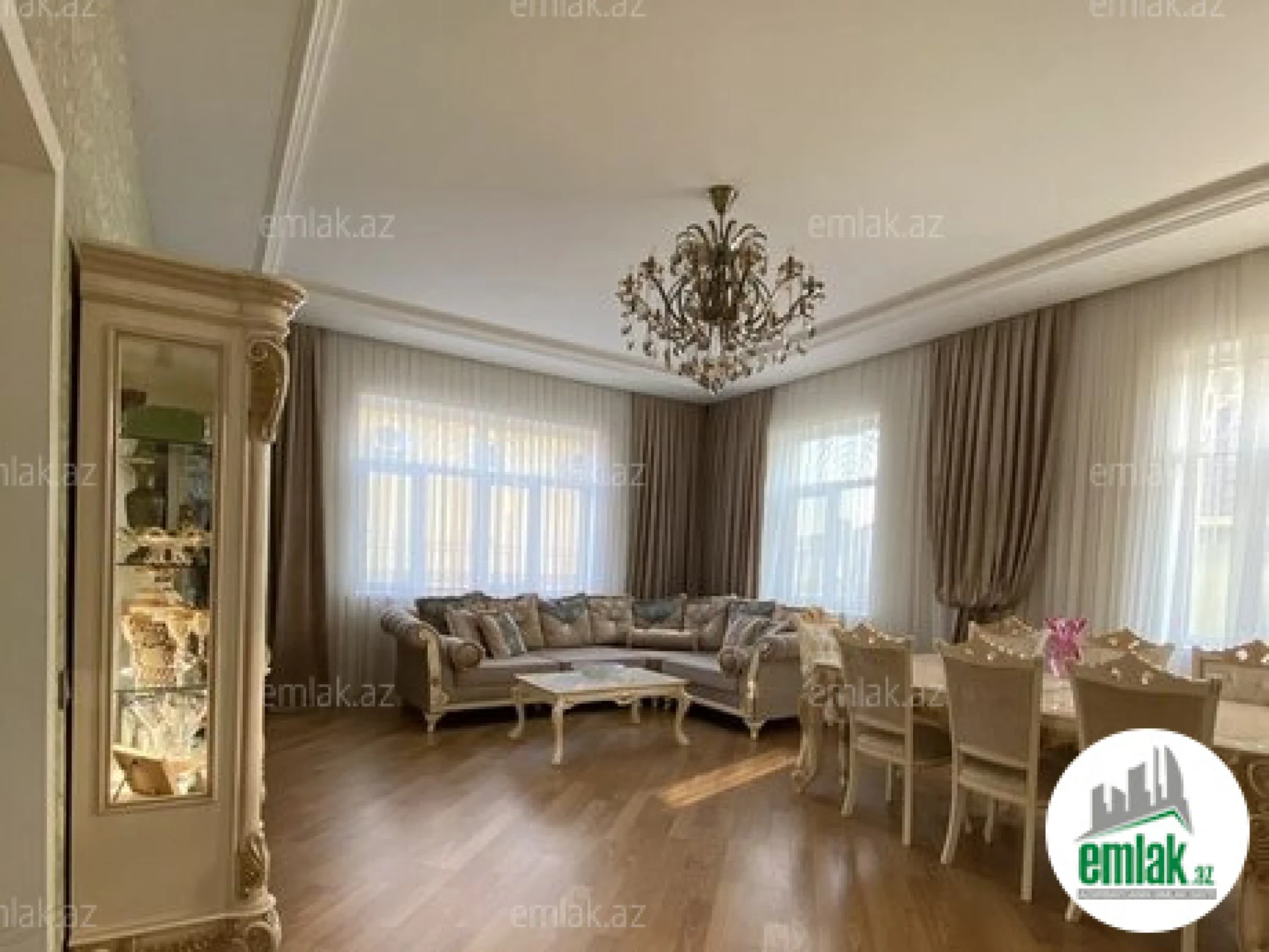 Satılır 7 otaqlı həyət evi 410 m²