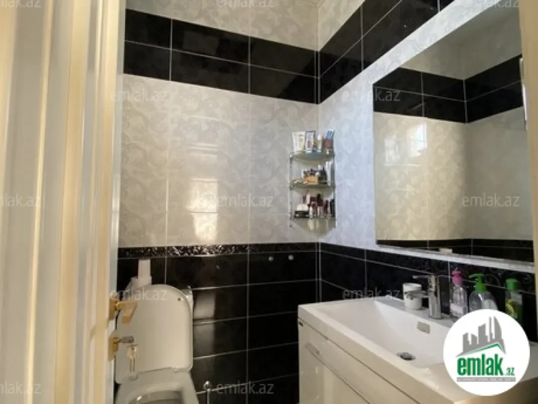 Satılır 7 otaqlı həyət evi 410 m²