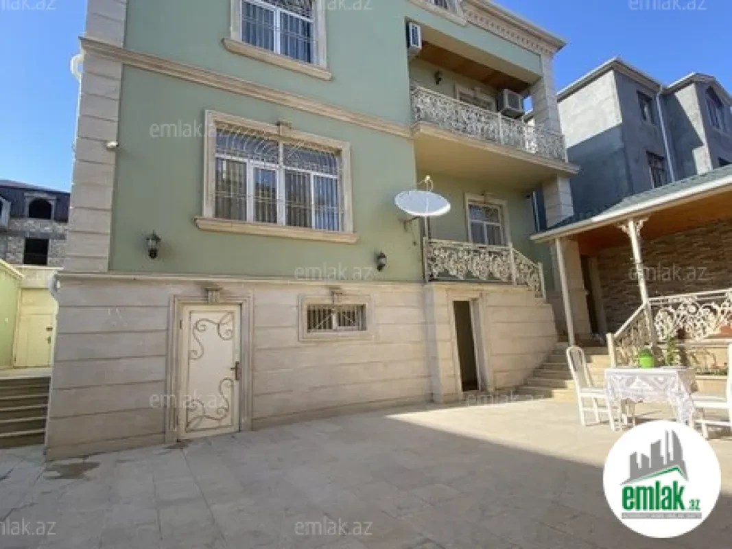 Satılır 7 otaqlı həyət evi 410 m²
