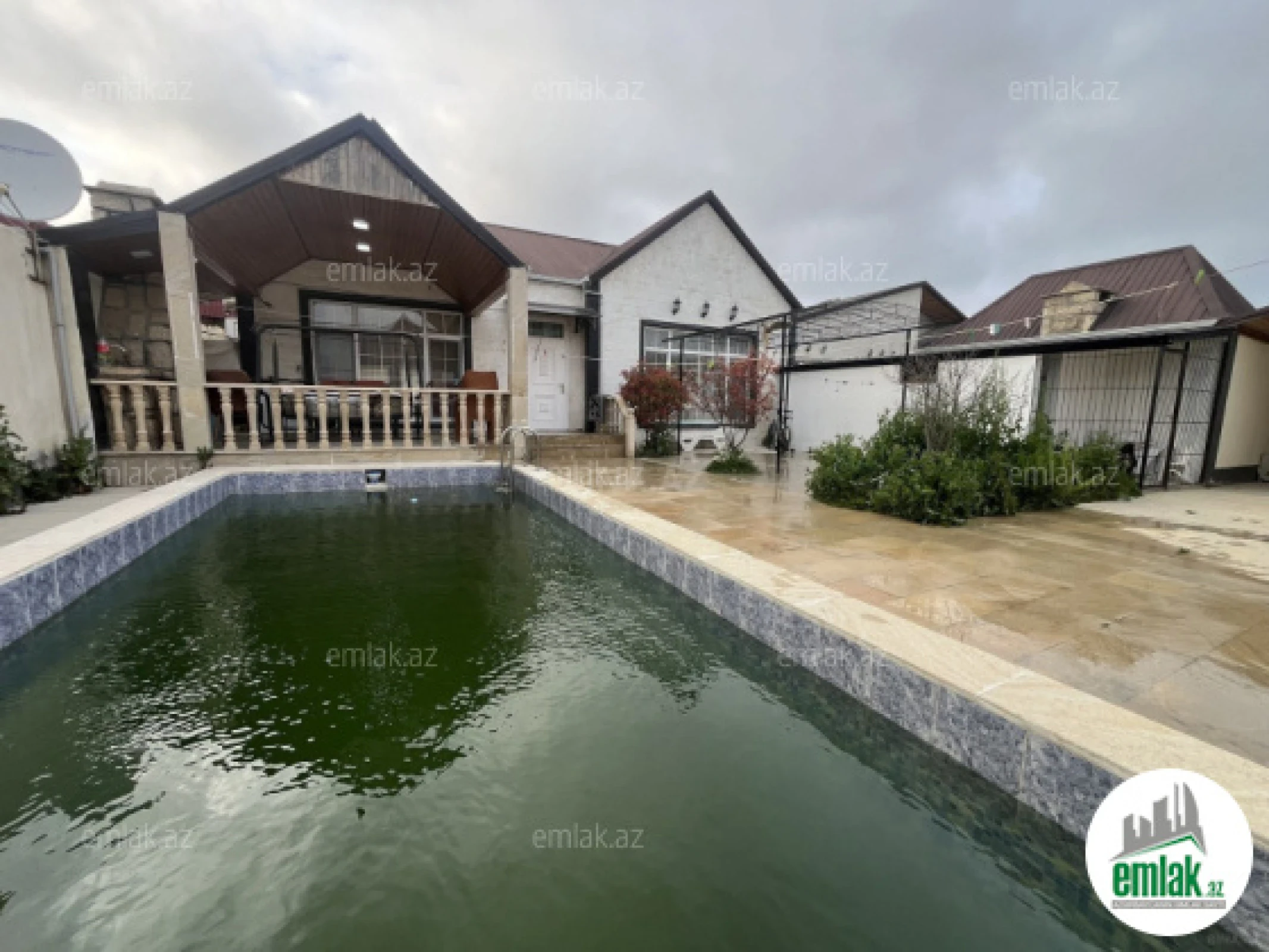 Satılır 4 otaqlı həyət evi 125 m²
