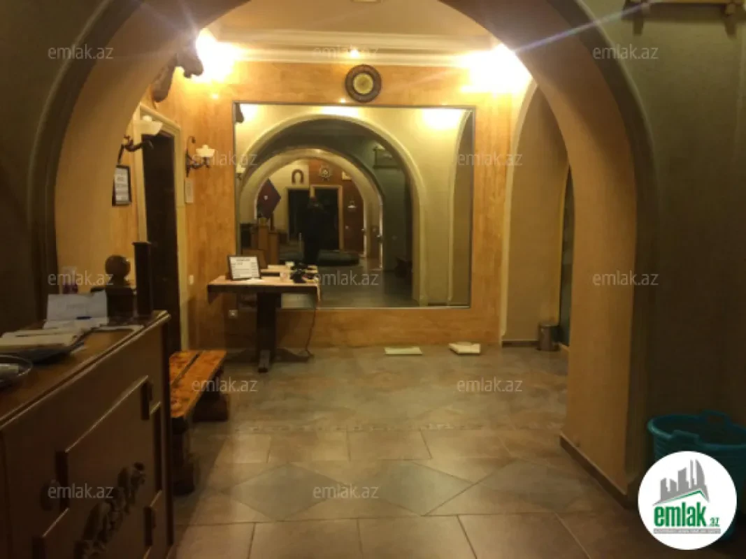 Satılır 7 otaqlı obyekt 230 m²