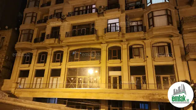Satılır 2 otaqlı yeni tikili 103 m²