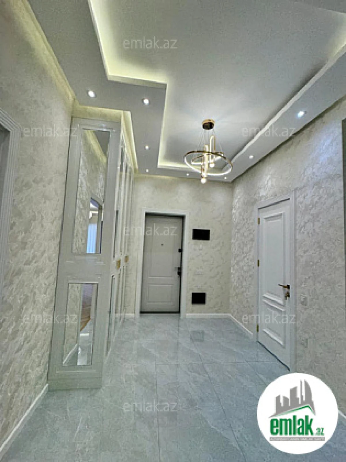 Satılır 3 otaqlı yeni tikili 107 m²