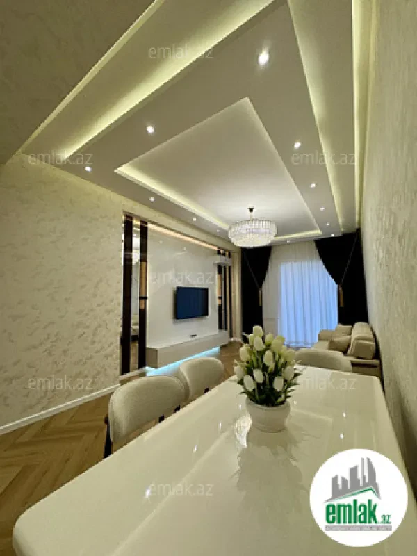 Satılır 3 otaqlı yeni tikili 107 m²
