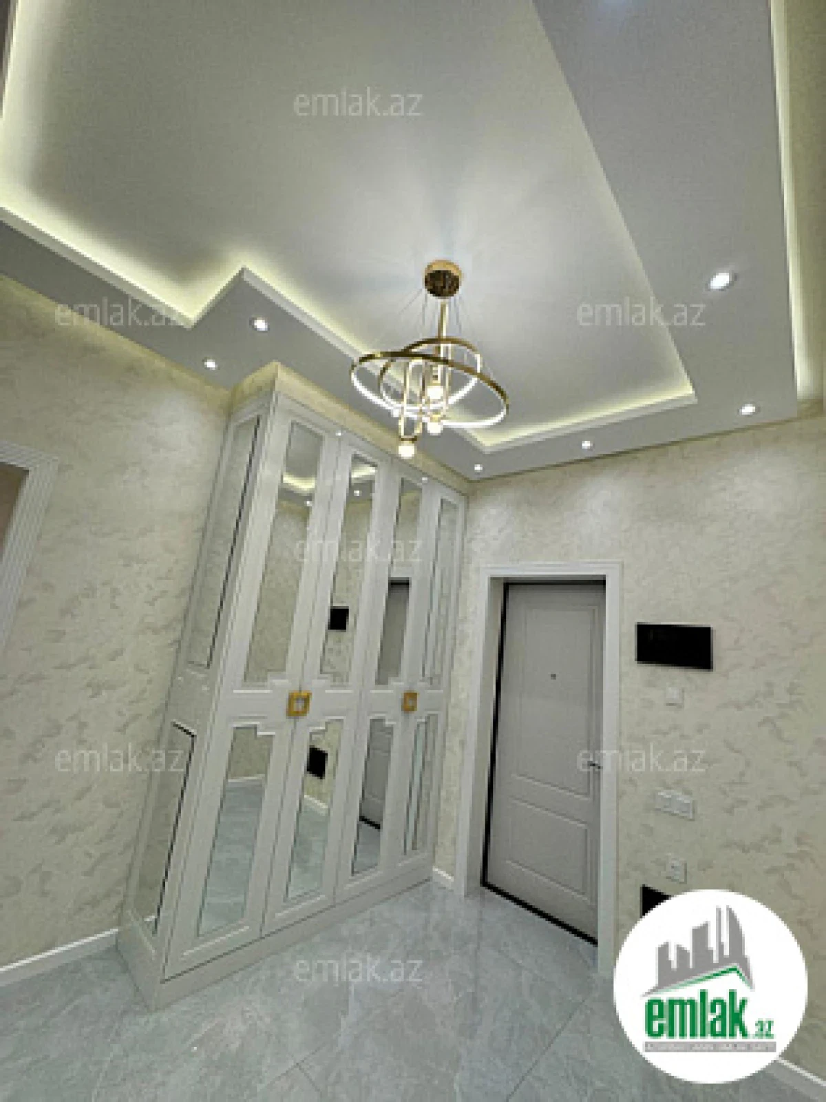 Satılır 3 otaqlı yeni tikili 107 m²
