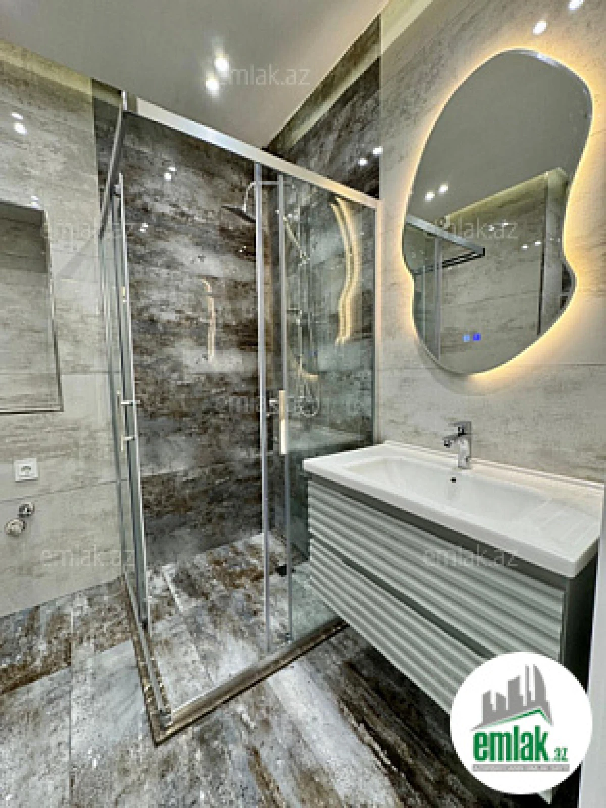 Satılır 3 otaqlı yeni tikili 107 m²