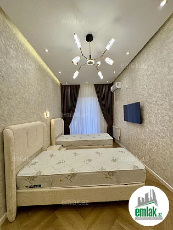 Satılır 3 otaqlı yeni tikili 107 m²