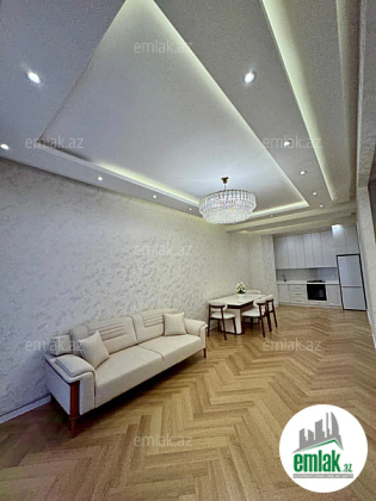 Satılır 3 otaqlı yeni tikili 107 m²