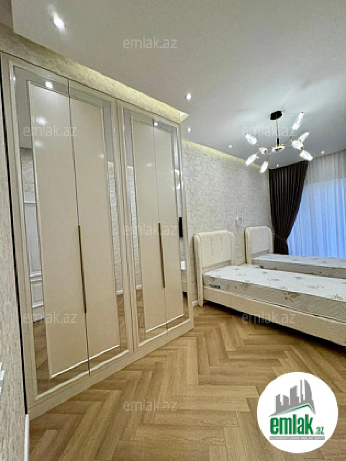 Satılır 3 otaqlı yeni tikili 107 m²