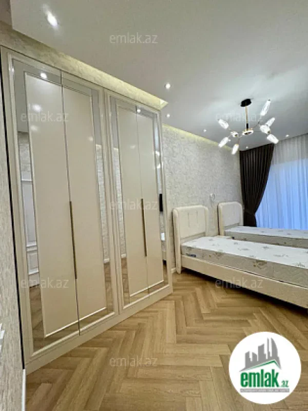 Satılır 3 otaqlı yeni tikili 107 m²