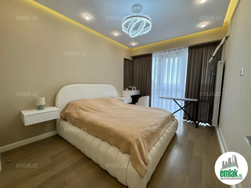 Satılır 3 otaqlı yeni tikili 86 m²