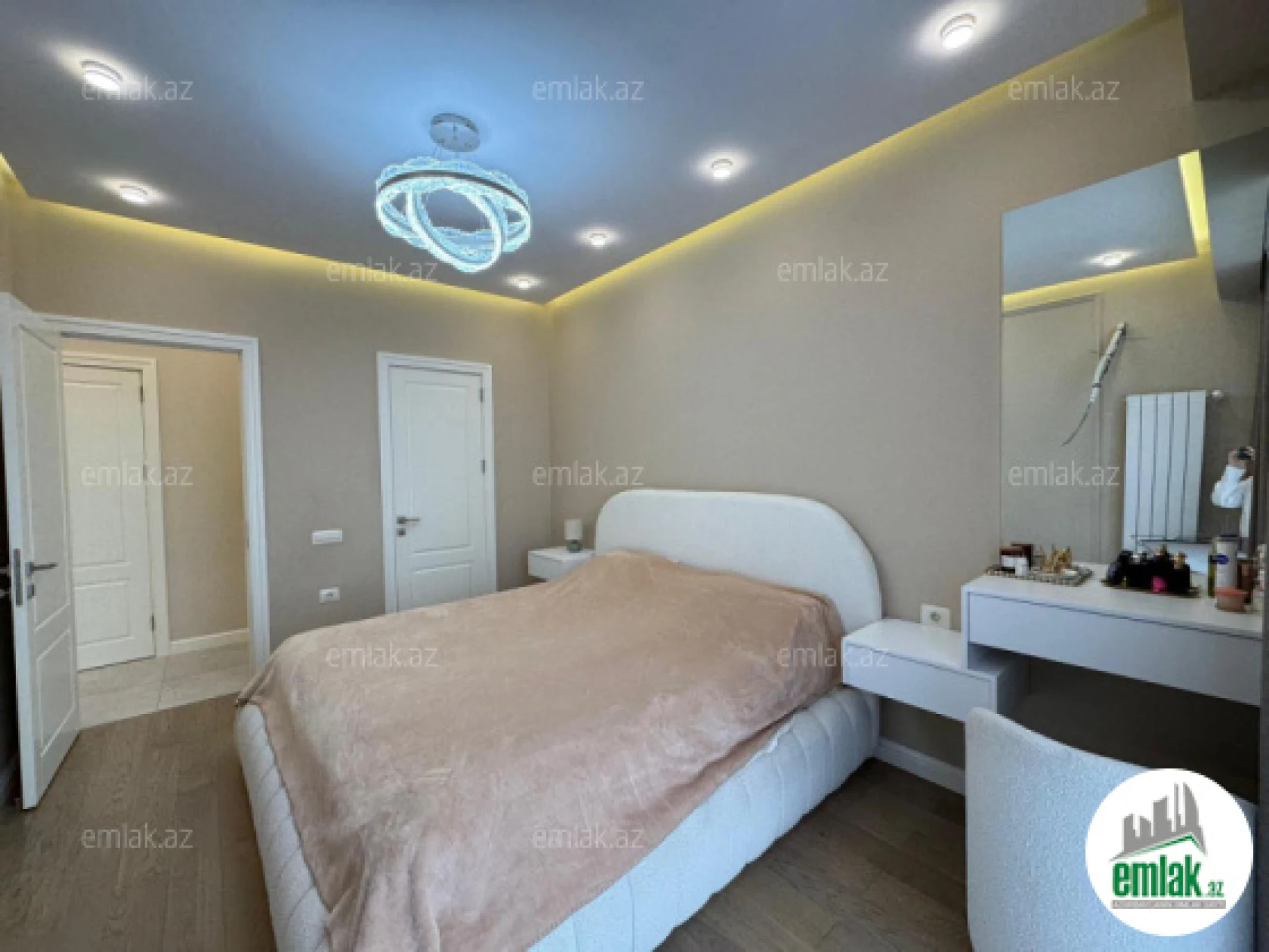 Satılır 3 otaqlı yeni tikili 86 m²