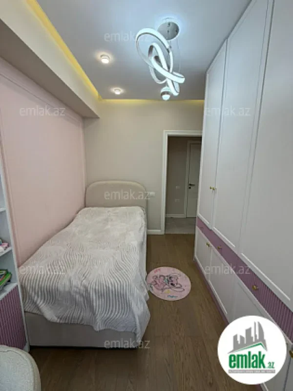 Satılır 3 otaqlı yeni tikili 86 m²