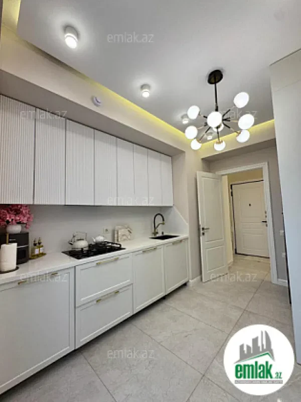 Satılır 3 otaqlı yeni tikili 86 m²