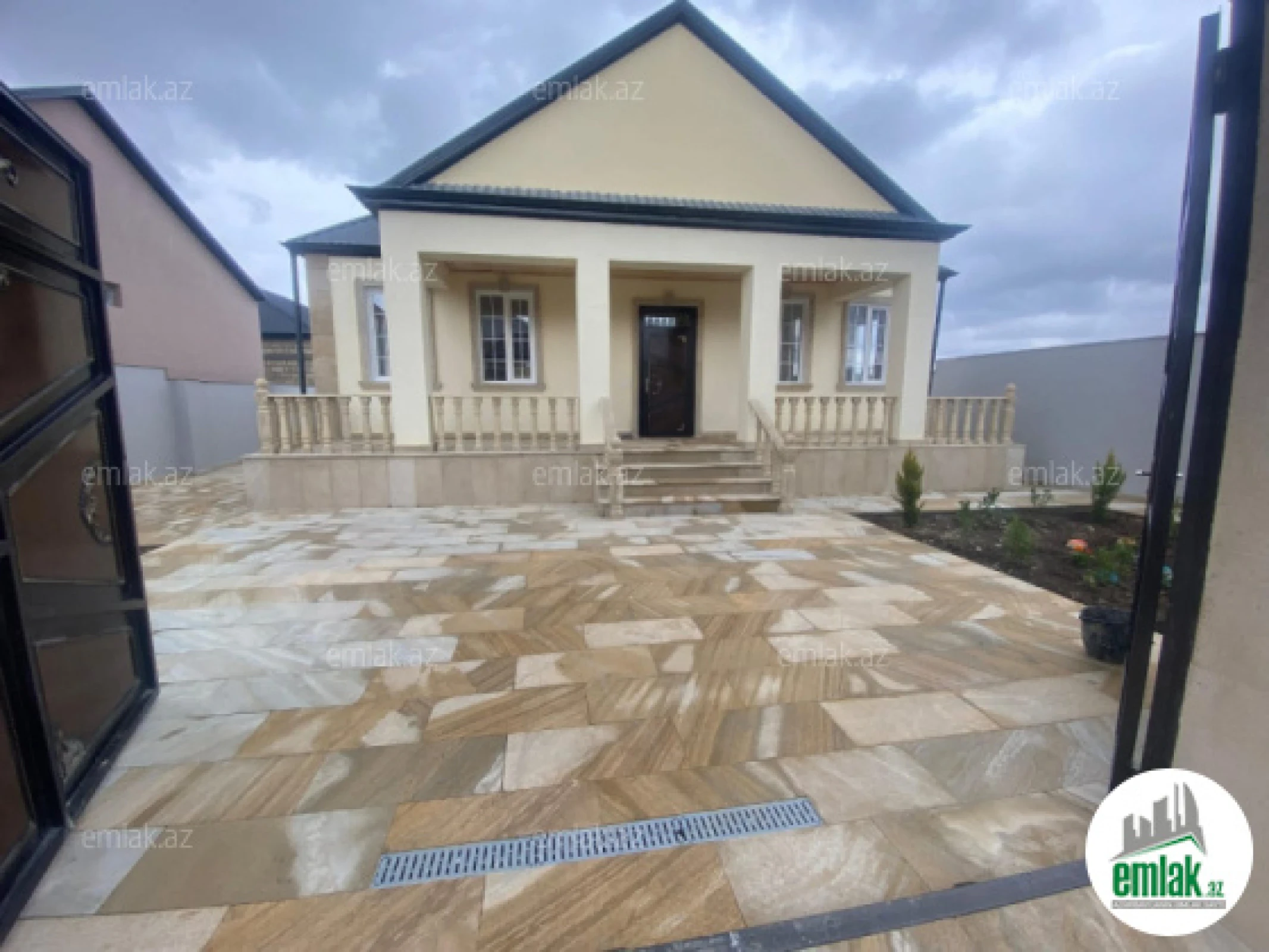 Satılır 3 otaqlı həyət evi 117 m²