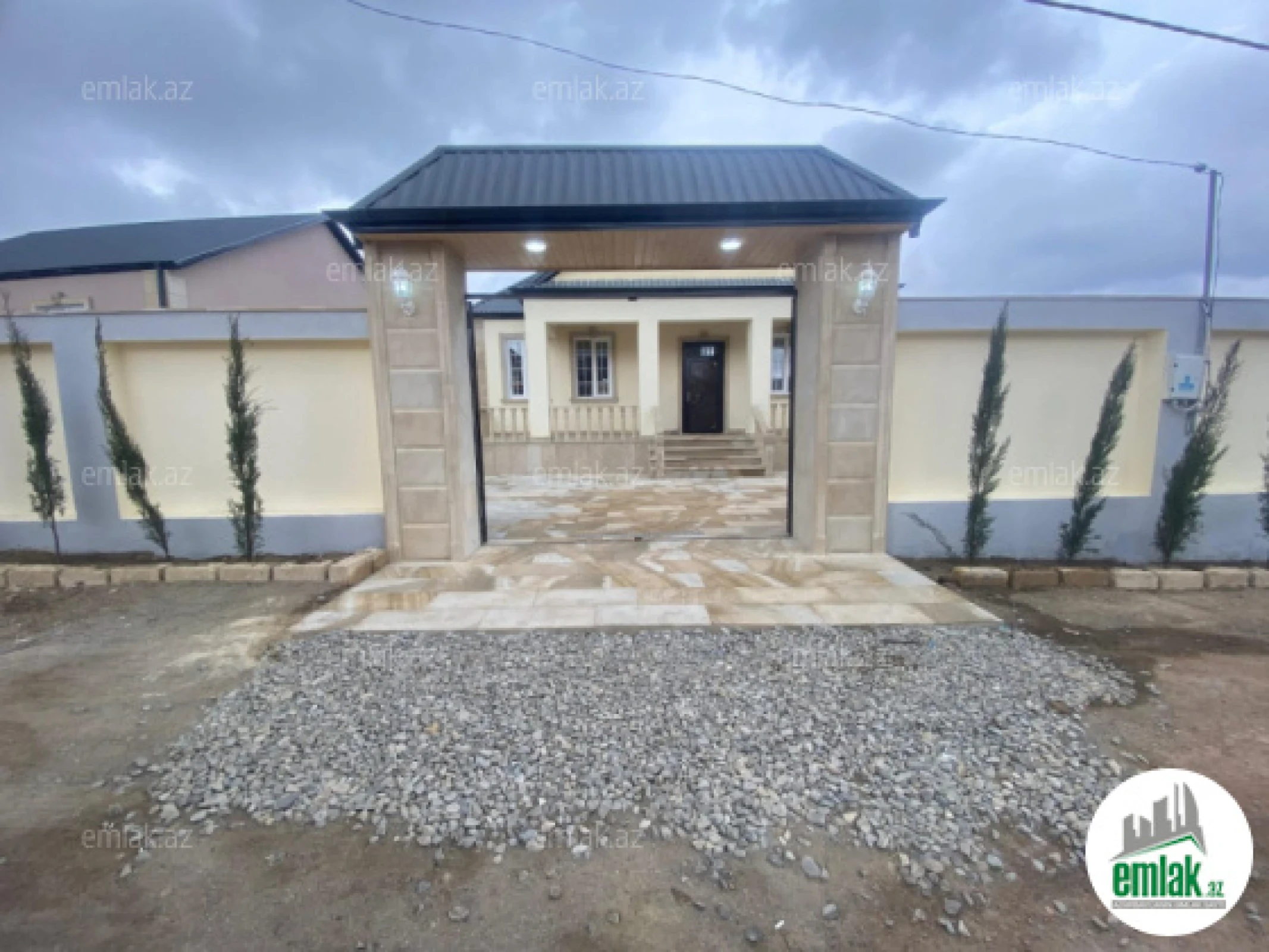 Satılır 3 otaqlı həyət evi 117 m²
