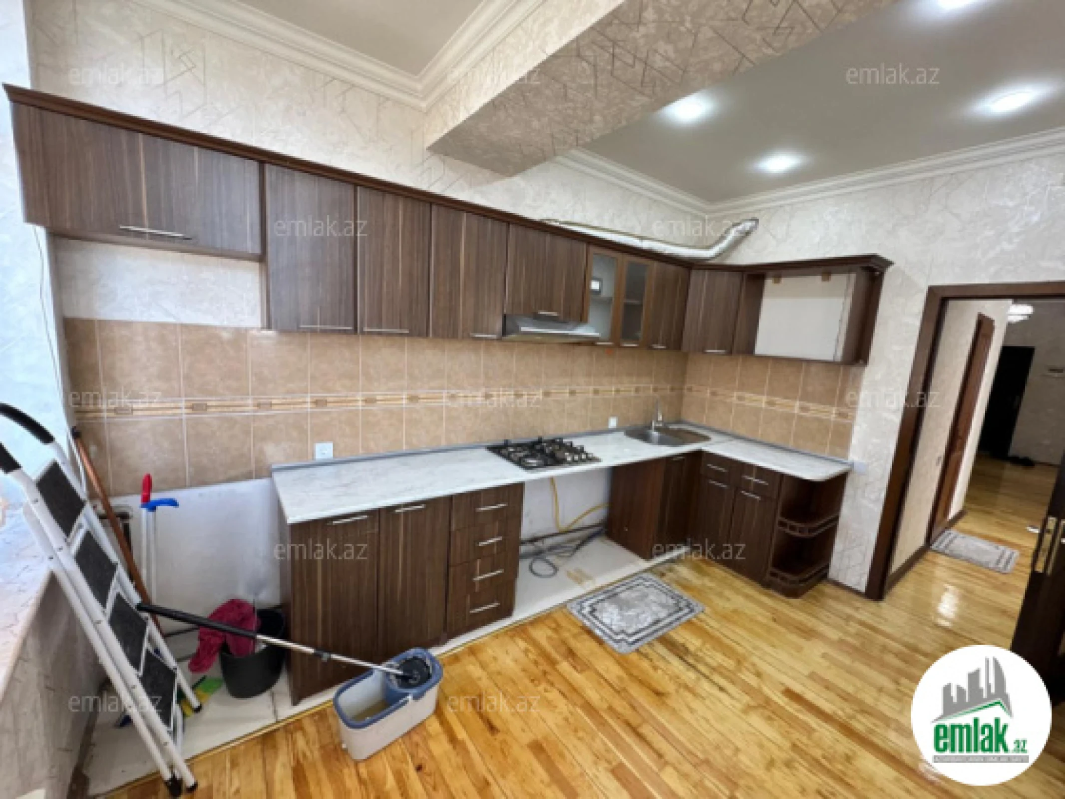 Satılır 3 otaqlı yeni tikili 105 m²