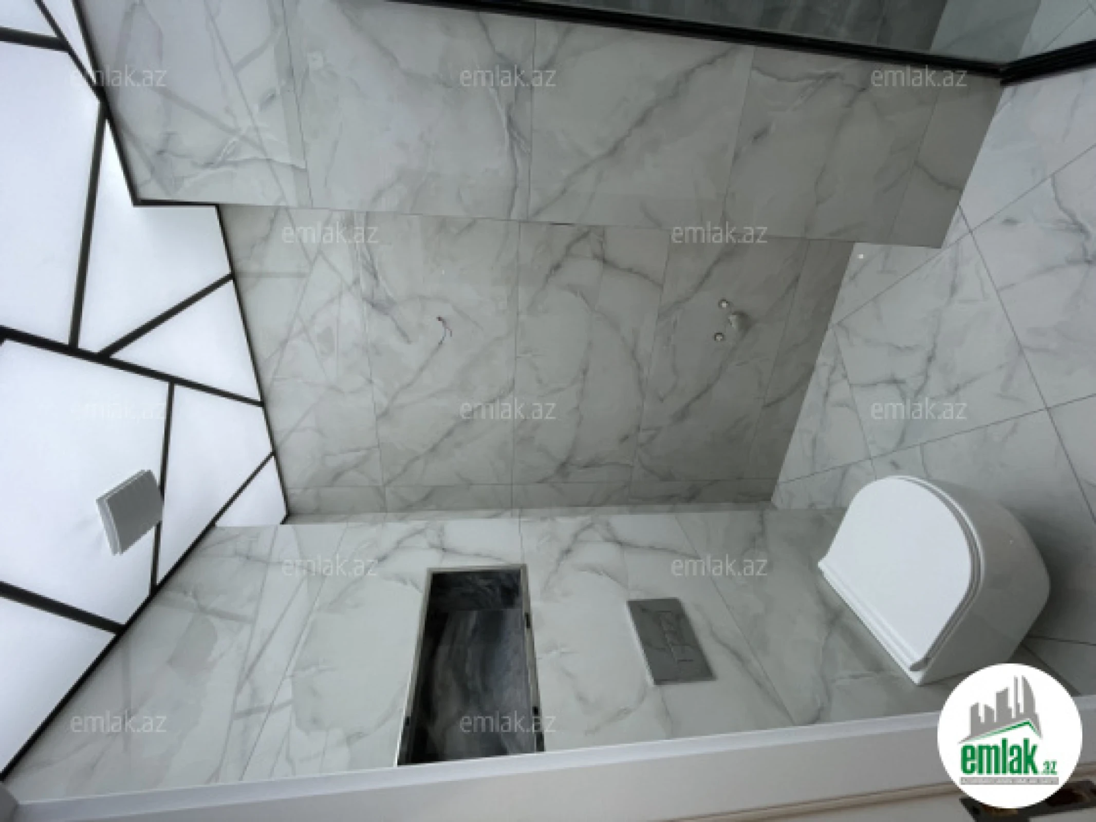 Satılır 3 otaqlı yeni tikili 98 m²