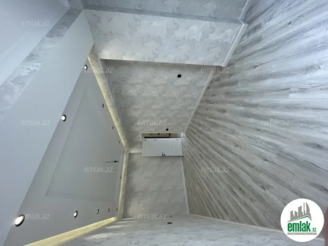 Satılır 3 otaqlı yeni tikili 98 m²