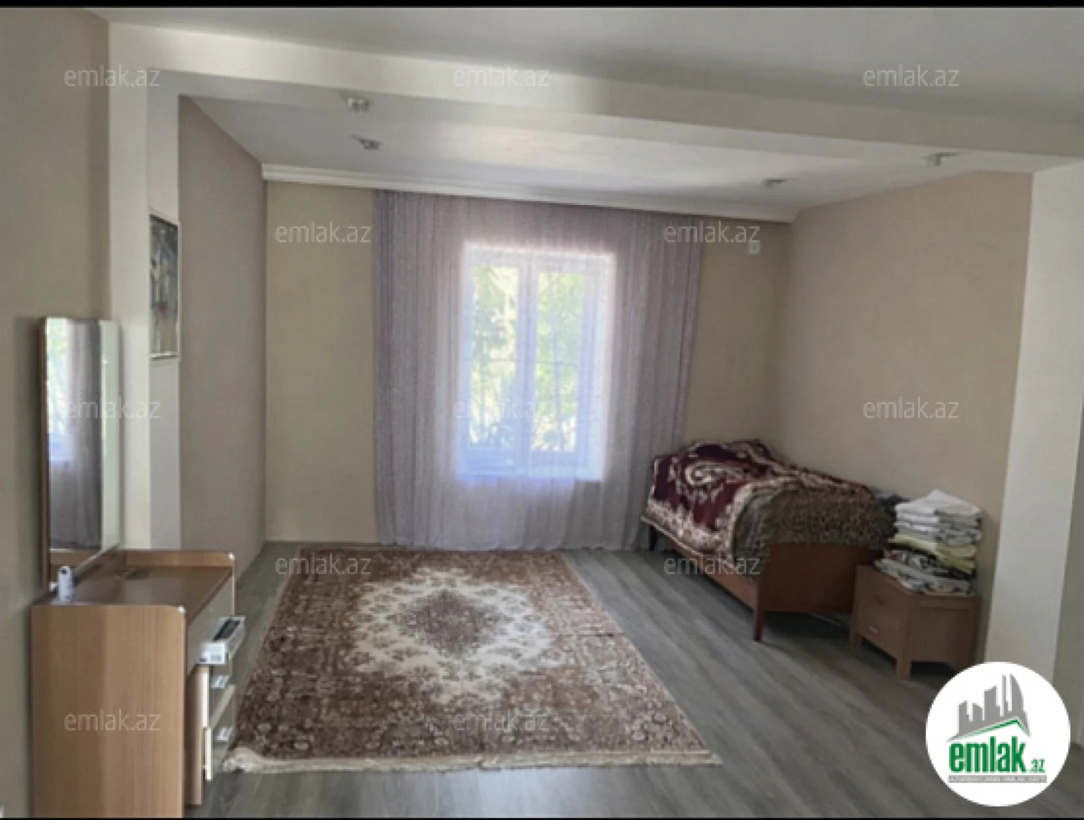 Satılır 4 otaqlı mənzil 90 m²