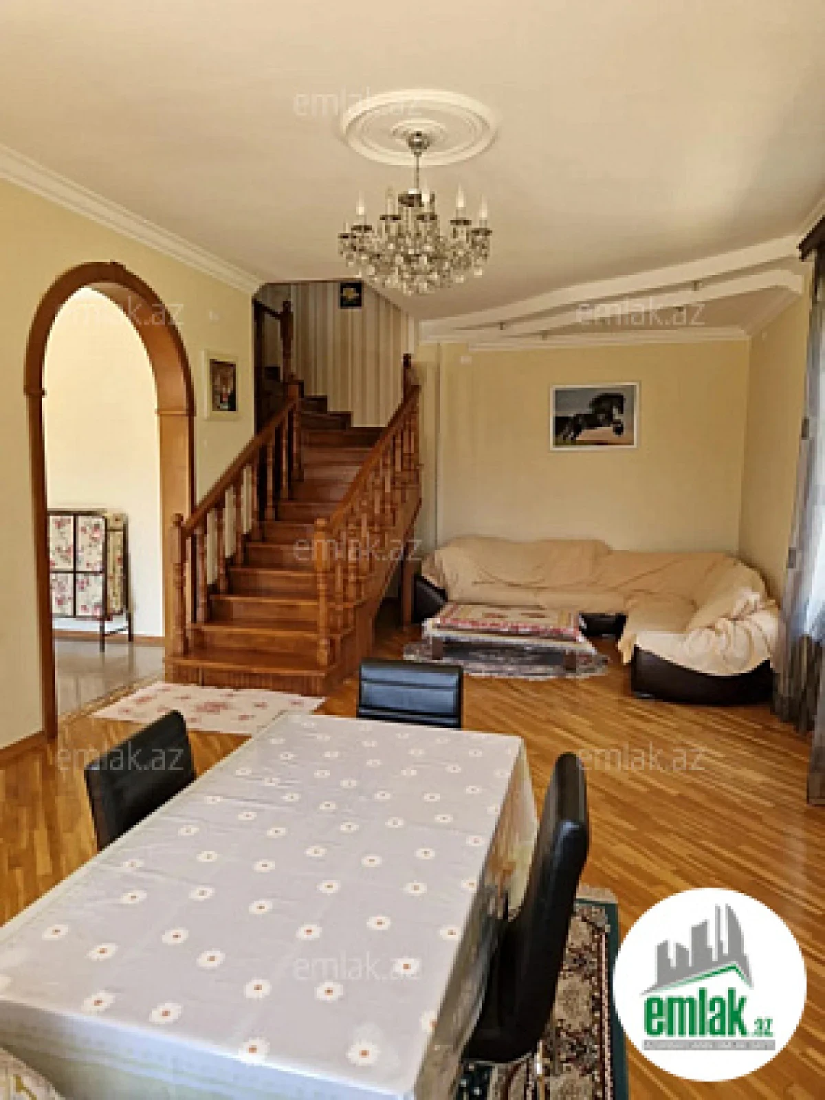 Satılır 4 otaqlı həyət evi 150 m²